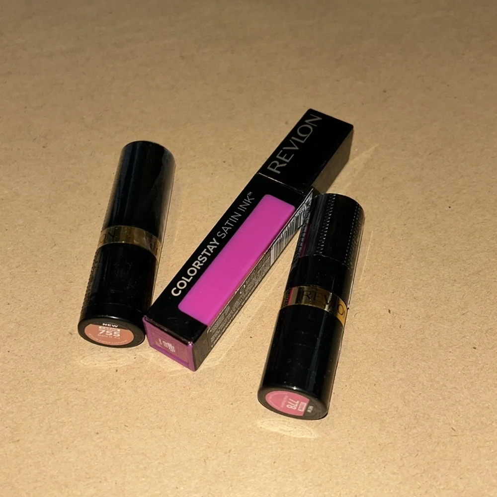 Revlon NWT colorstay satin ink and super lustrous lipstick bundle!!
